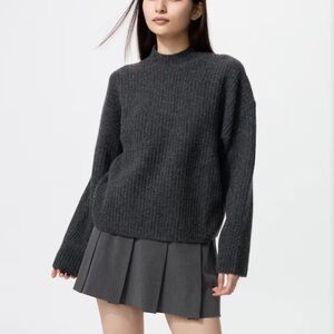 Uniqlo Women’s Souffle Yarn Mock Neck Sweater